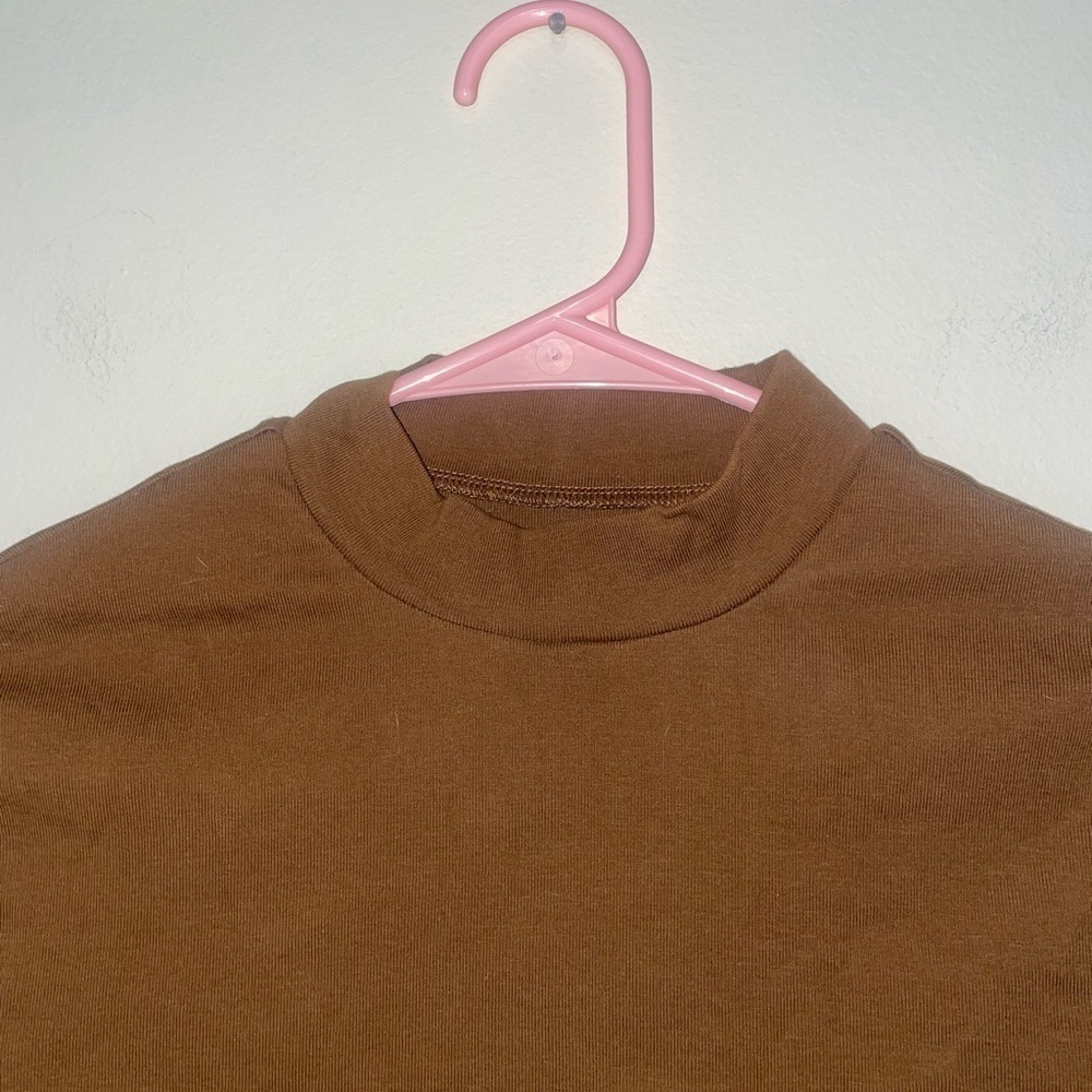 SHEIN Brown Cropped Mock Neck Long Sleeve Top Size Small - Picture 2 of 4